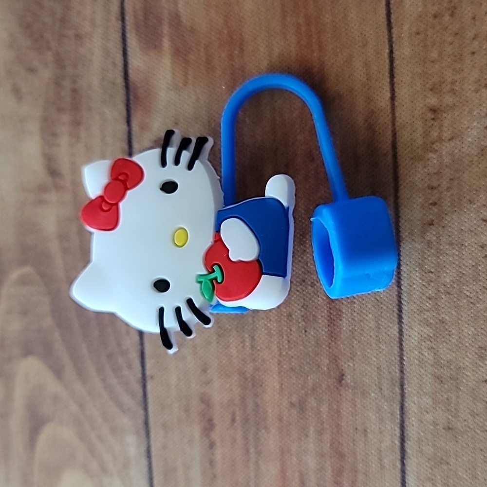 Kitty Cat with Apple Silicone 10mm/0.4 in Straw Topper Cap Accessory